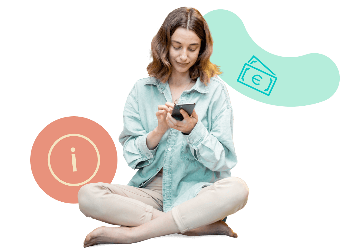 Mujer sentada viendo el móvil