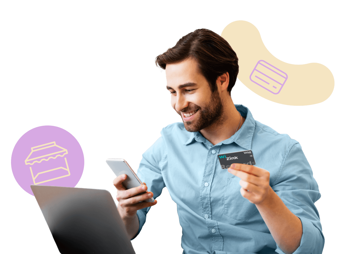 Mujer sosteniendo y mirando movil